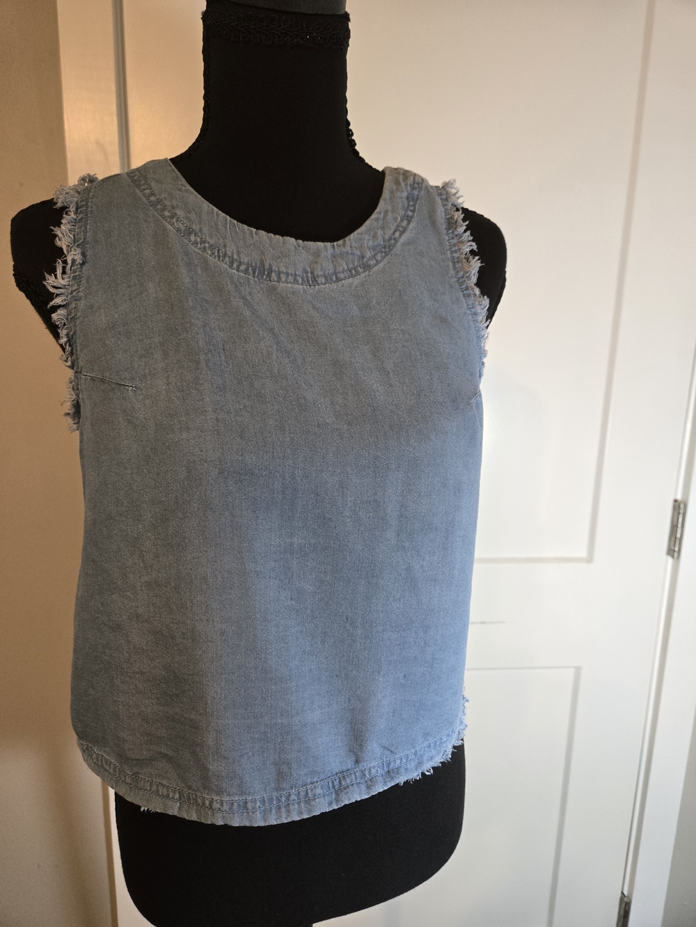 Thread & Supply Frayed Blue Tencel Button Back Crop Tank Top XS